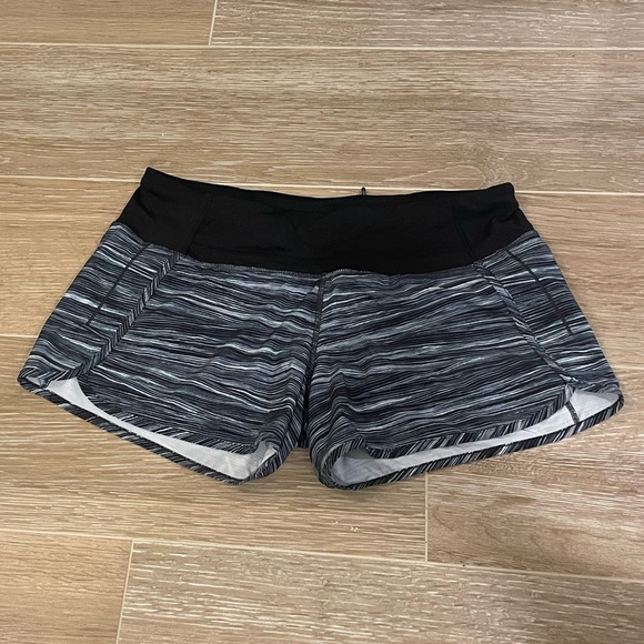 Stripped lulu lemon run time shorts - Picture 1 of 3